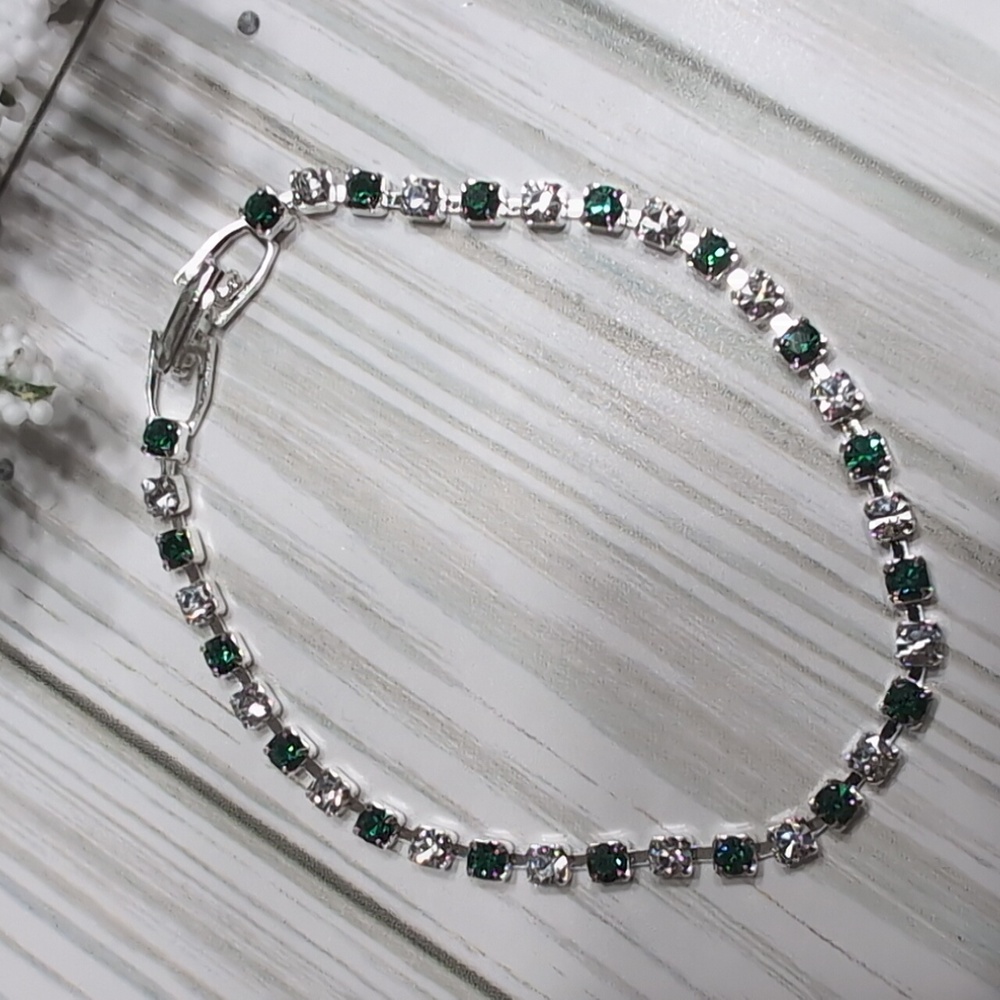 Elegant Sparkly Green & Silver Tennis Bracelet Made With Swarovski Crystals NEW! - Picture 11 of 11